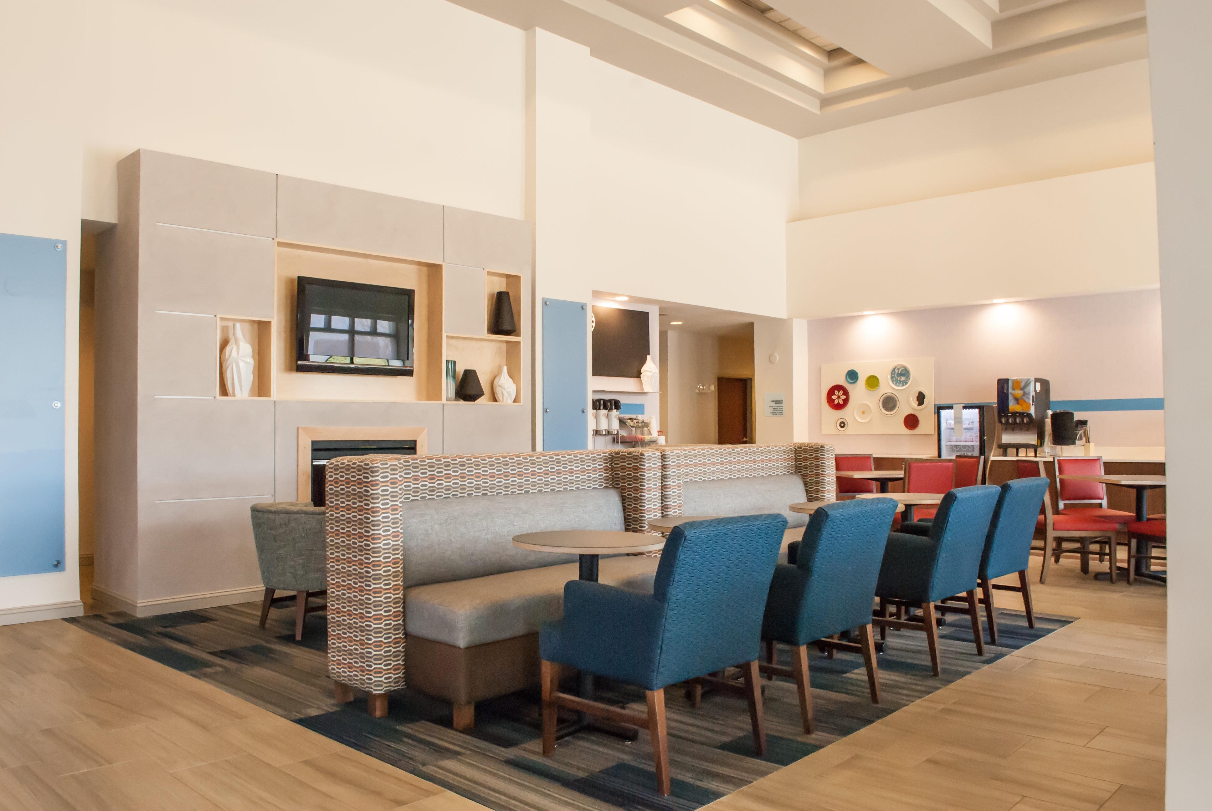 Holiday Inn Express Blacksburg By Ihg Exterior foto