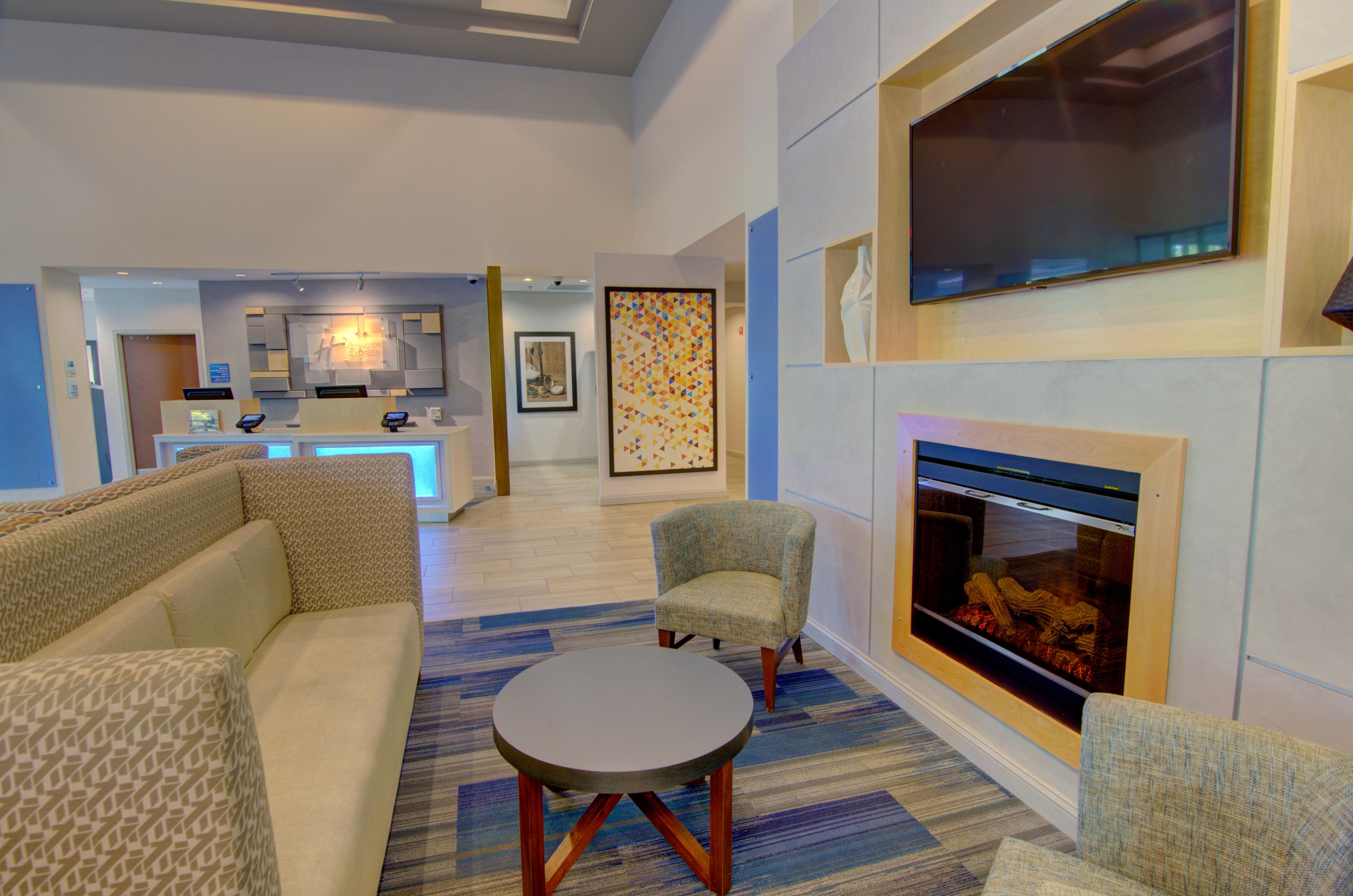 Holiday Inn Express Blacksburg By Ihg Exterior foto